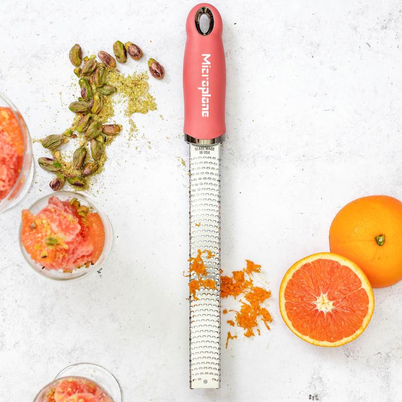 Microplane Premium classic rivjärn 32 cm läppstift röd