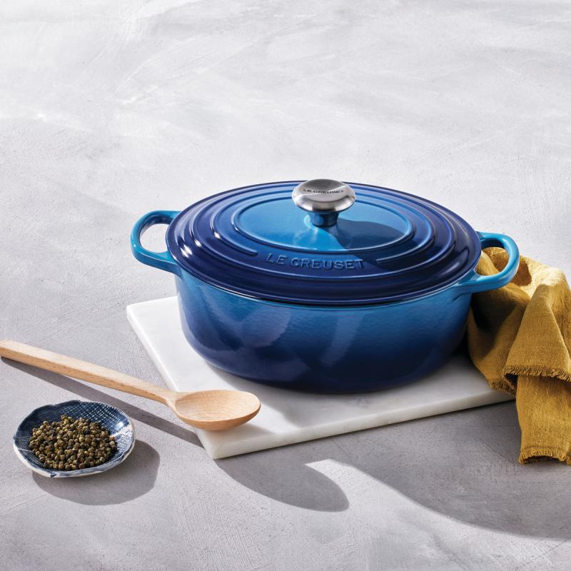 Le Creuset, Signature gjutjärnsgryta oval 31 cm 6,3 L azure