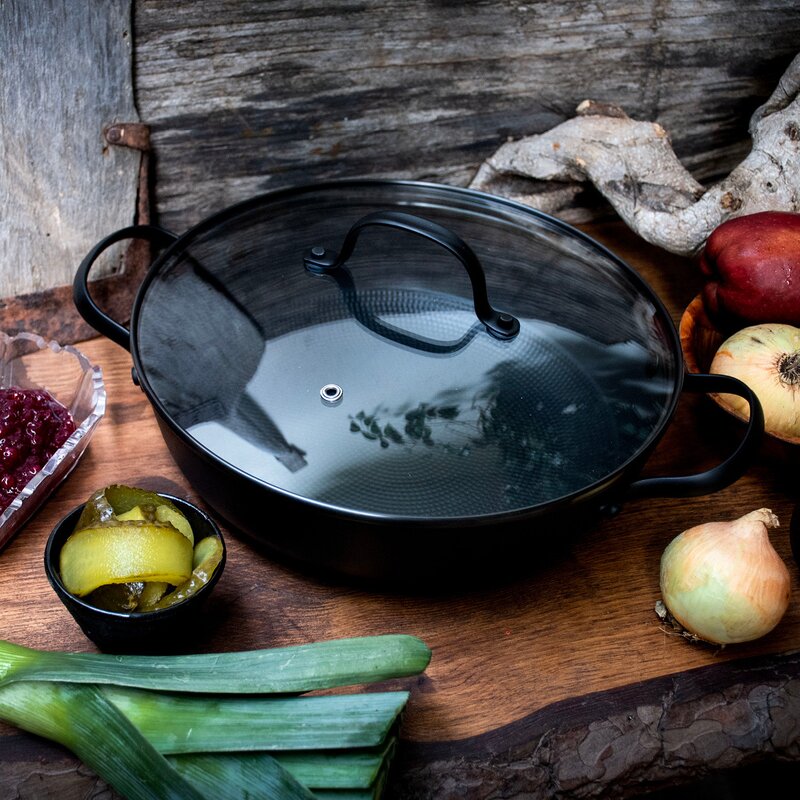 Satake Gjutjärnskastrull med Honeycomb keramisk beläggning och glaslock 26 cm
