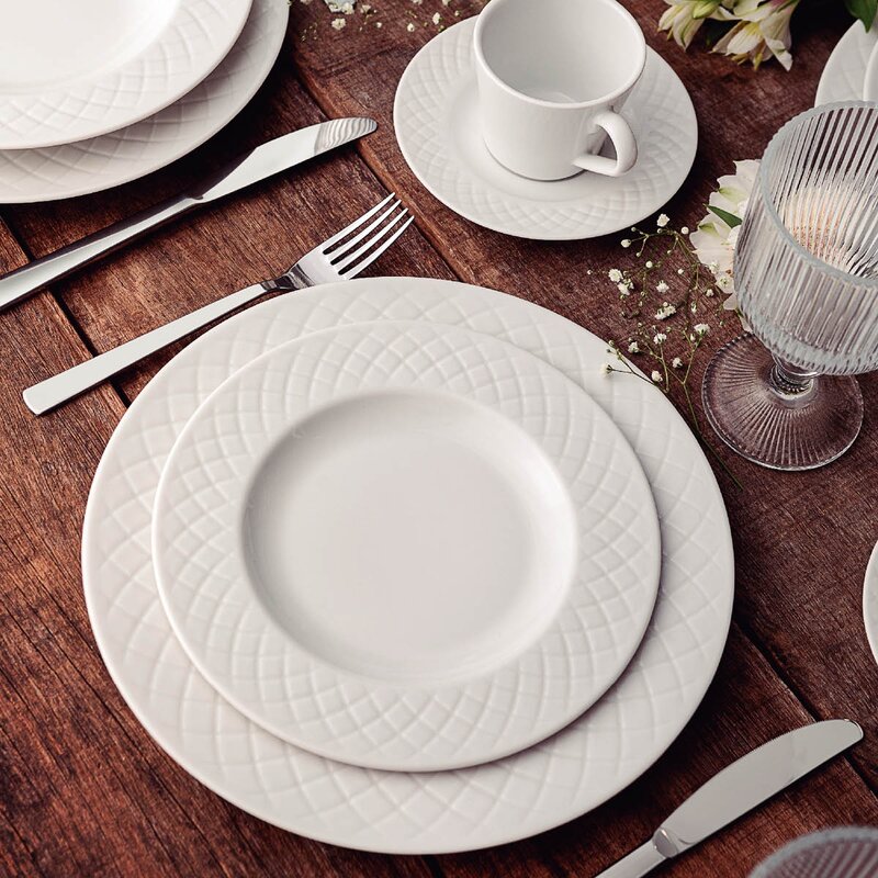 Tramontina Ingrid tallriksset 12 delar tre olika storlekar vit