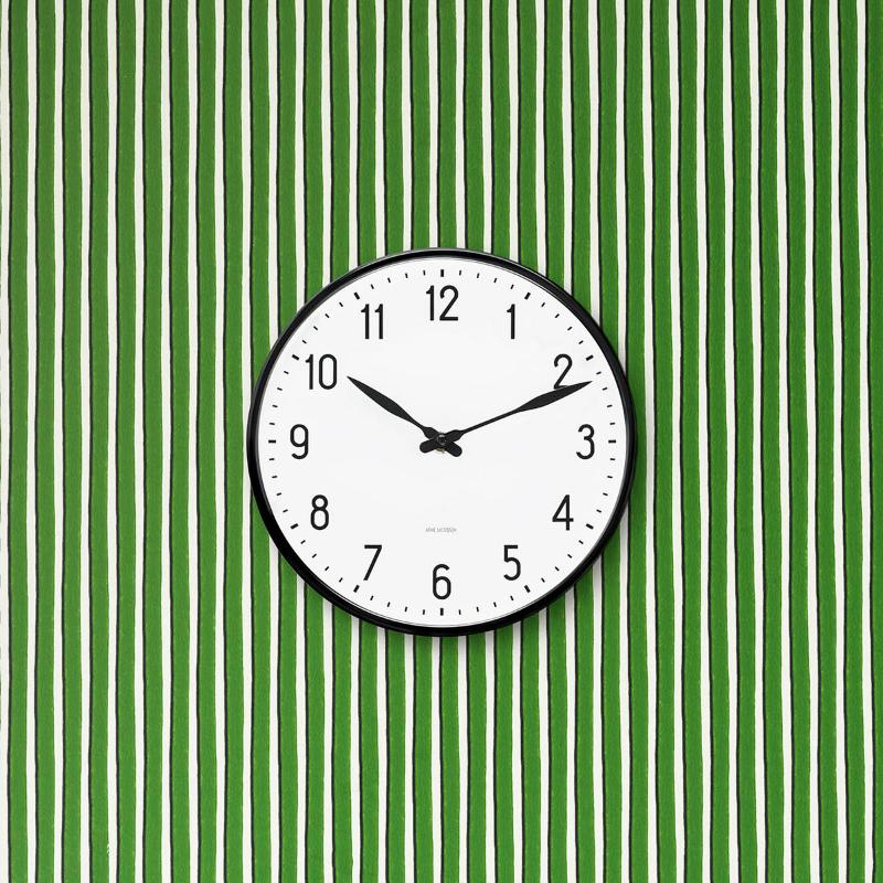 Arne Jacobsen Station Väggur 16 cm Vit