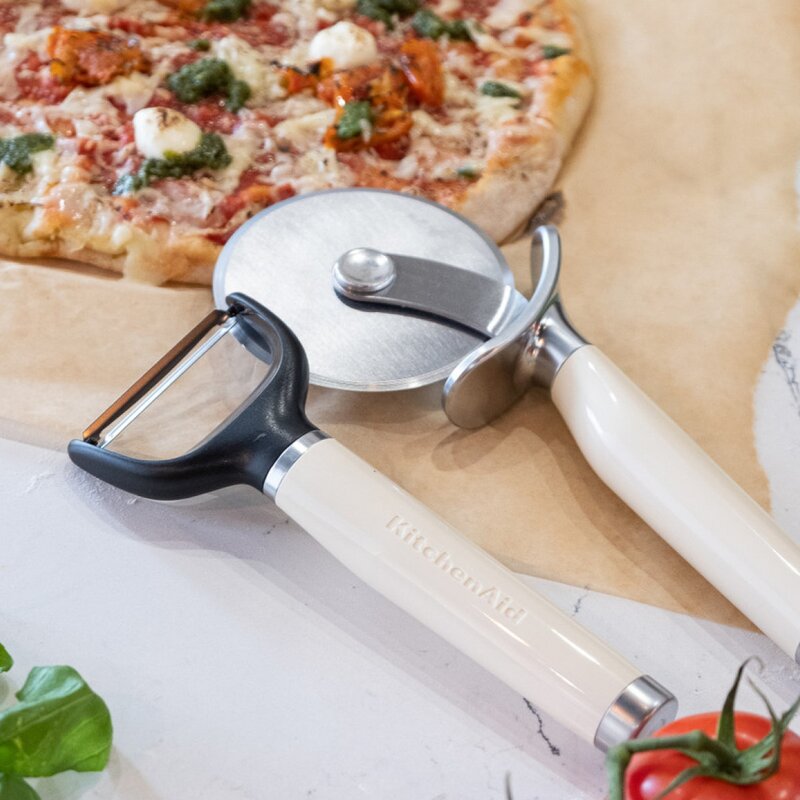 KitchenAid Core Y-skalare 18,8 cm almond cream