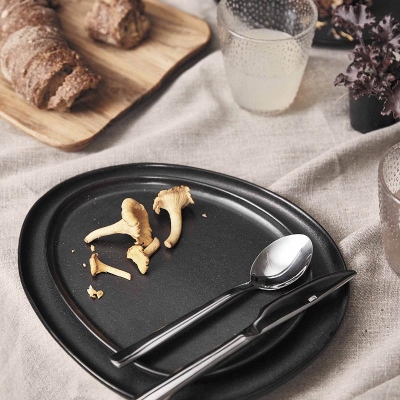 Aida RAW Organic Tallrik 29x25 cm Titanium Black
