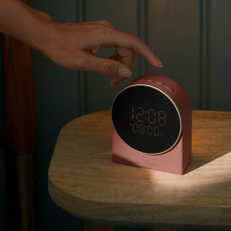 Kreafunk Ivy väckarklocka med Wake-up light och Bluetooth 9x11 cm terrakotta