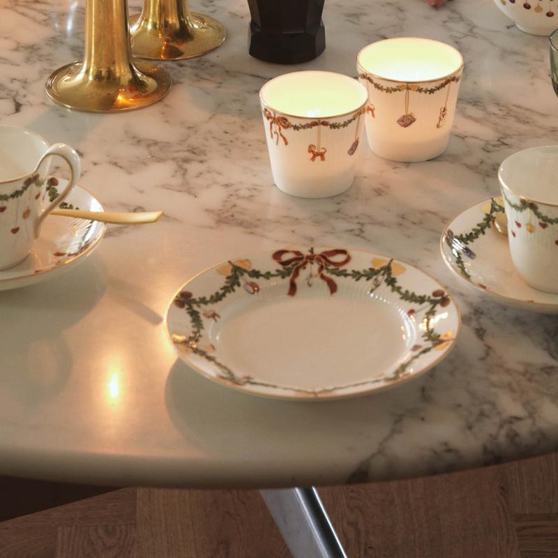 Royal Copenhagen Star Fluted Christmas Tallrik 19 cm