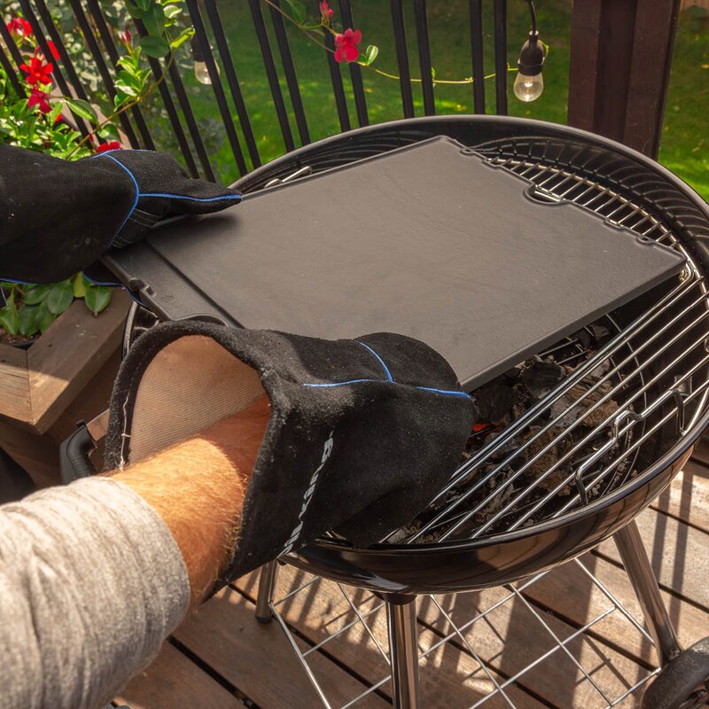 Broil King Kolgrill Crown Kettle Premium 57 cm svart