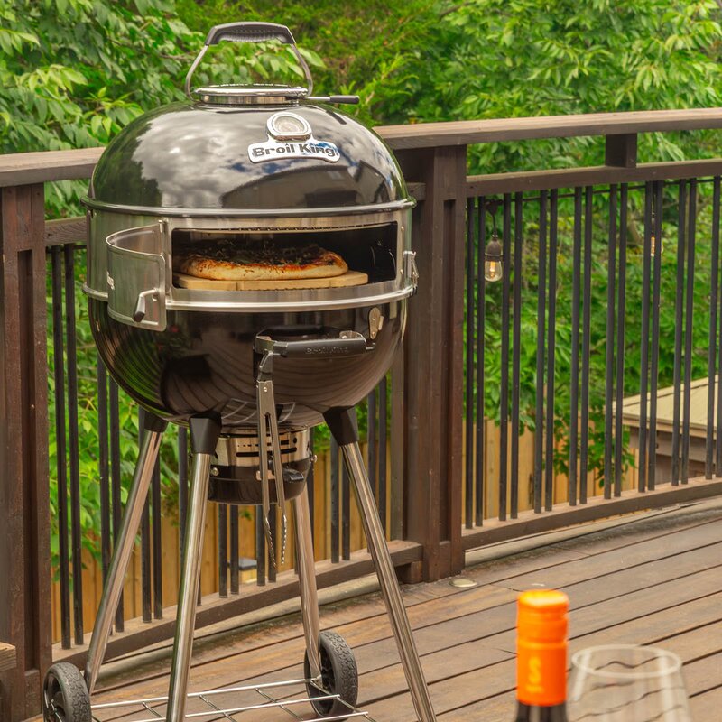 Broil King Kolgrill Crown Kettle Premium 57 cm svart