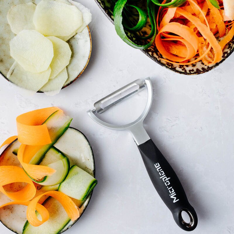 Microplane Professional Y-skalare rak svart