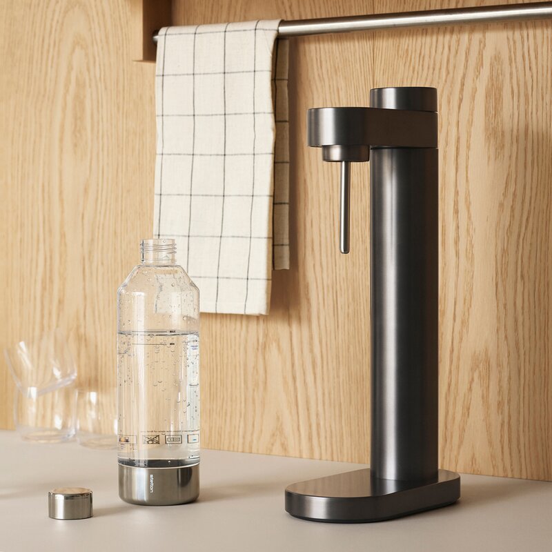 Stelton Brus Kolsyremaskin 42 cm Black Metallic