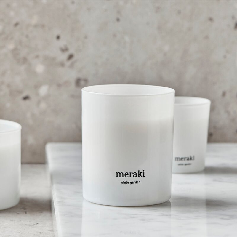 Meraki Doftljus white garden 9,5x8 cm vit