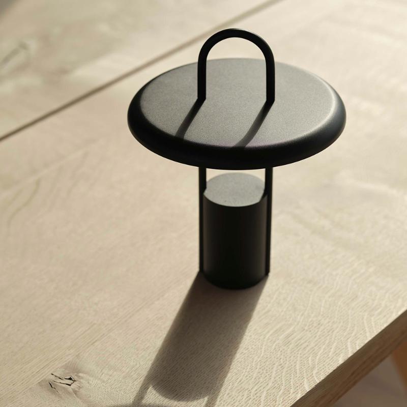 Stelton Pier LED-lampa Svart