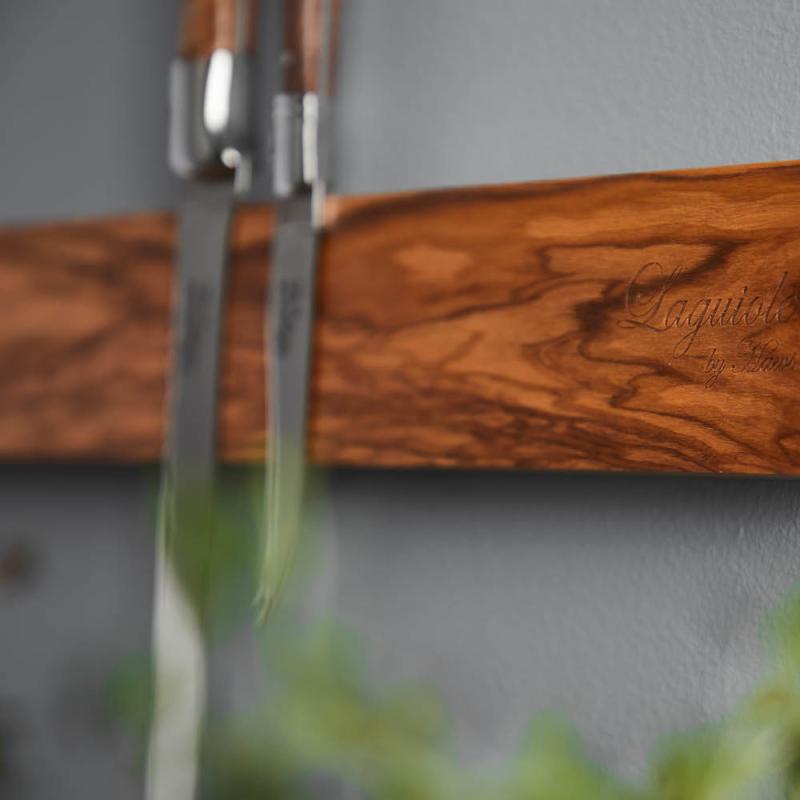 Laguiole by Haws Magnetlist för knivar 40 cm olivträ