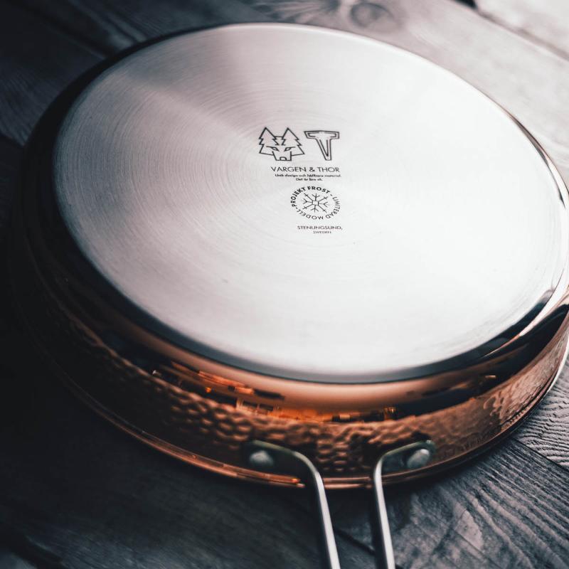 Vargen & Thor Modell Y traktörpanna 28 cm keramisk koppar