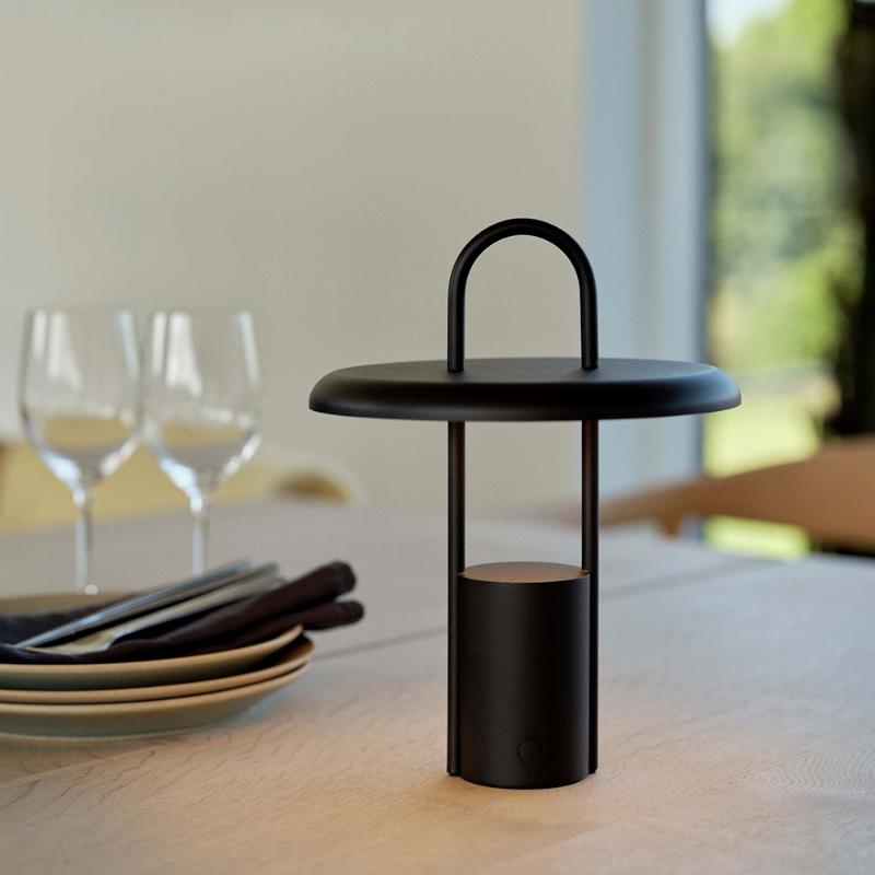 Stelton Pier LED-lampa Svart