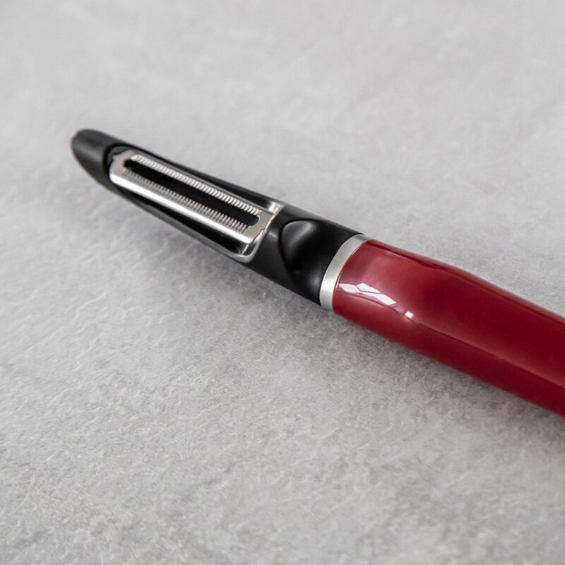 KitchenAid Core grönsaksskalare 21,9 cm empire red