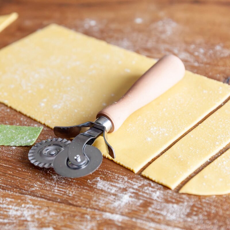 Marcato Pastaskärare dubbel rostfritt stål/trä