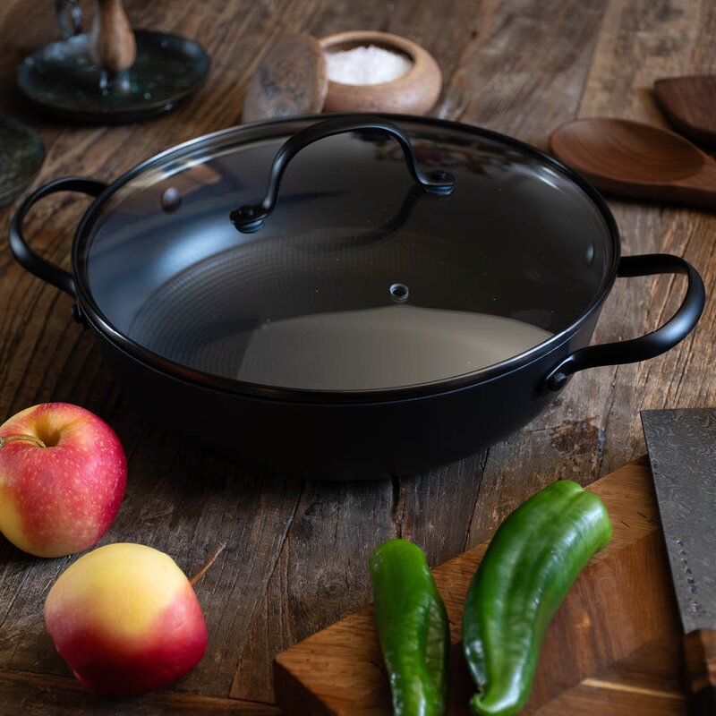 Satake Gjutjärnskastrull med Honeycomb keramisk beläggning och glaslock 26 cm