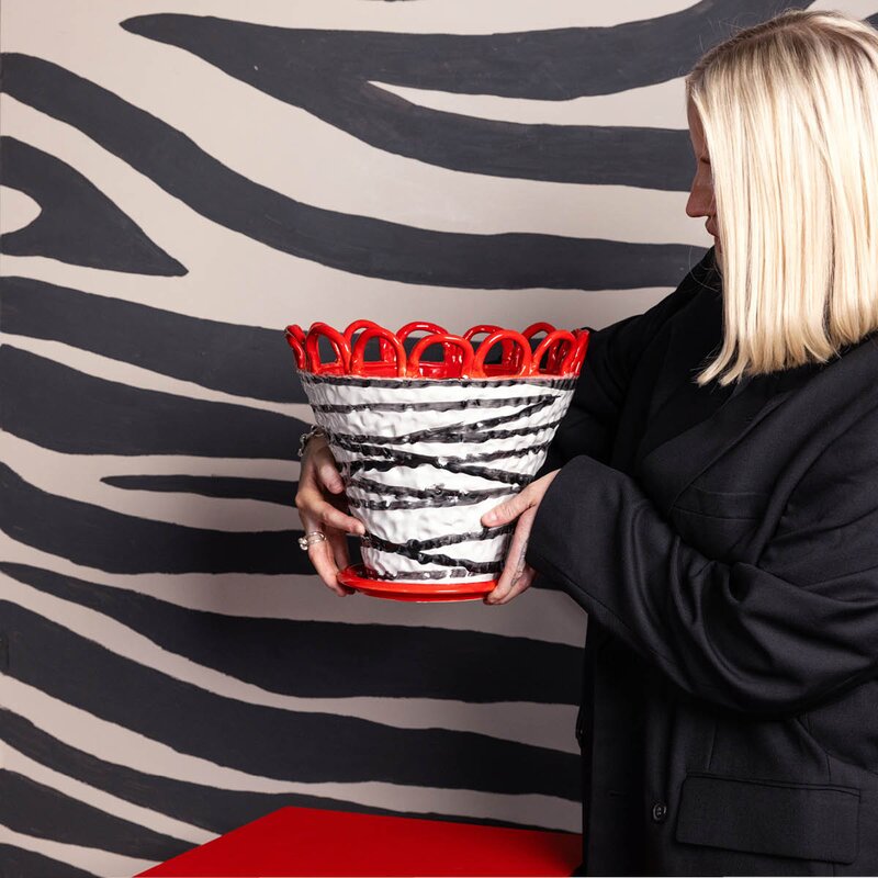 ByOn Patty L kruka 30x26,5 cm zebra/röd