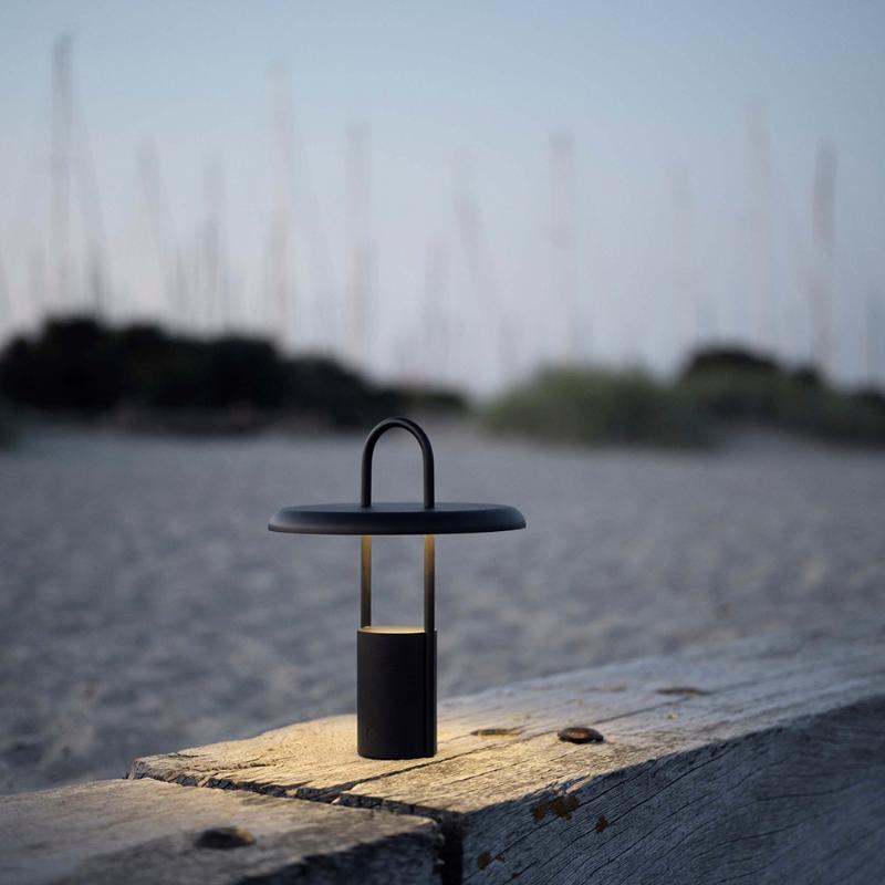 Stelton Pier LED-lampa Svart