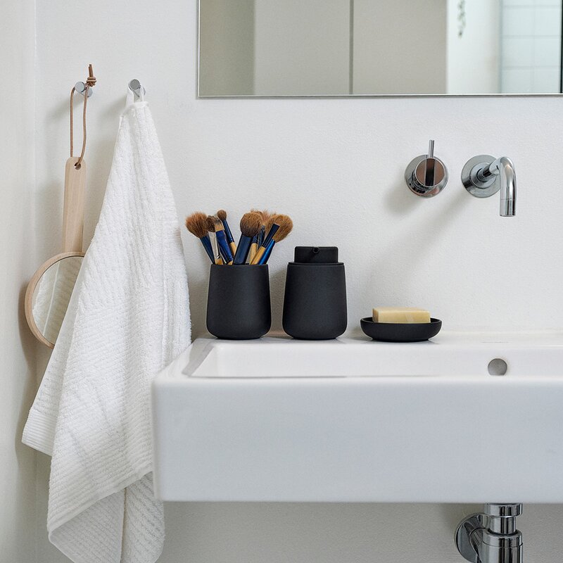 Zone Nova One tvålpump 250 ml svart