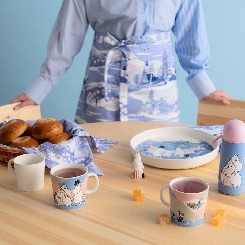 MoominArabia Mumin förkläde 48x67 cm Äntligen hemma