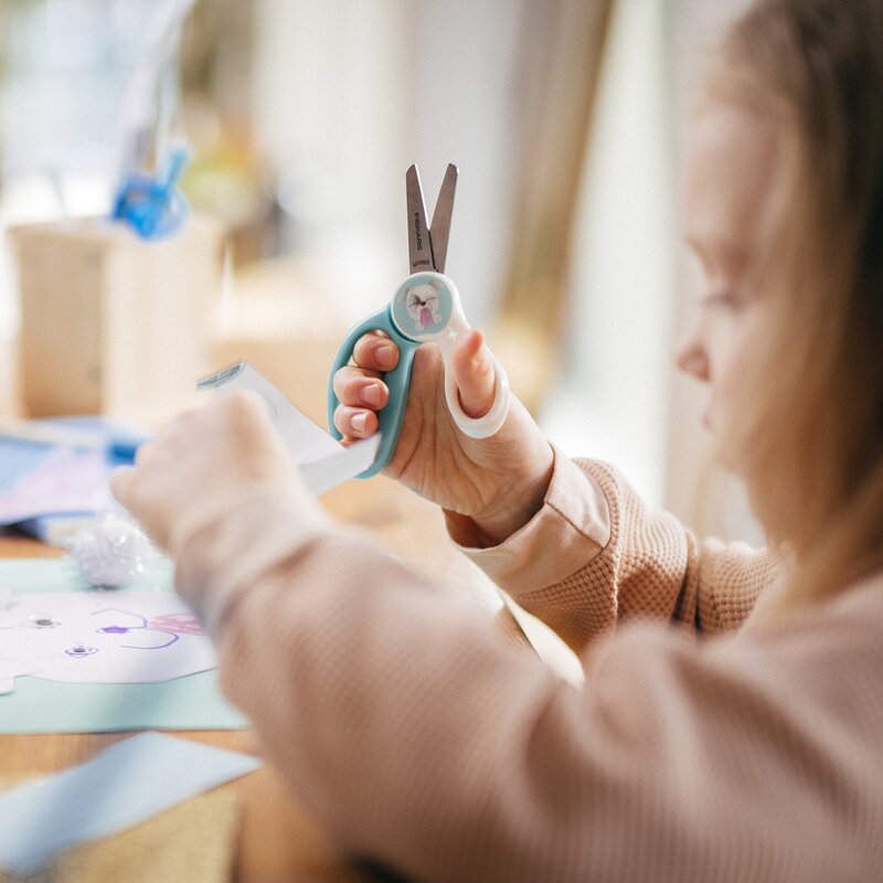 Fiskars Kids sax 6+ år 13 cm hundvalp