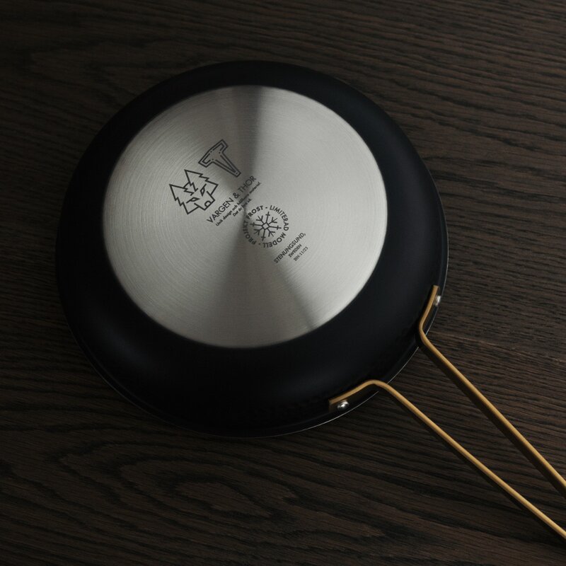 Vargen & Thor Arvet Modell XB Jr stekpanna 22 cm svart/mässing