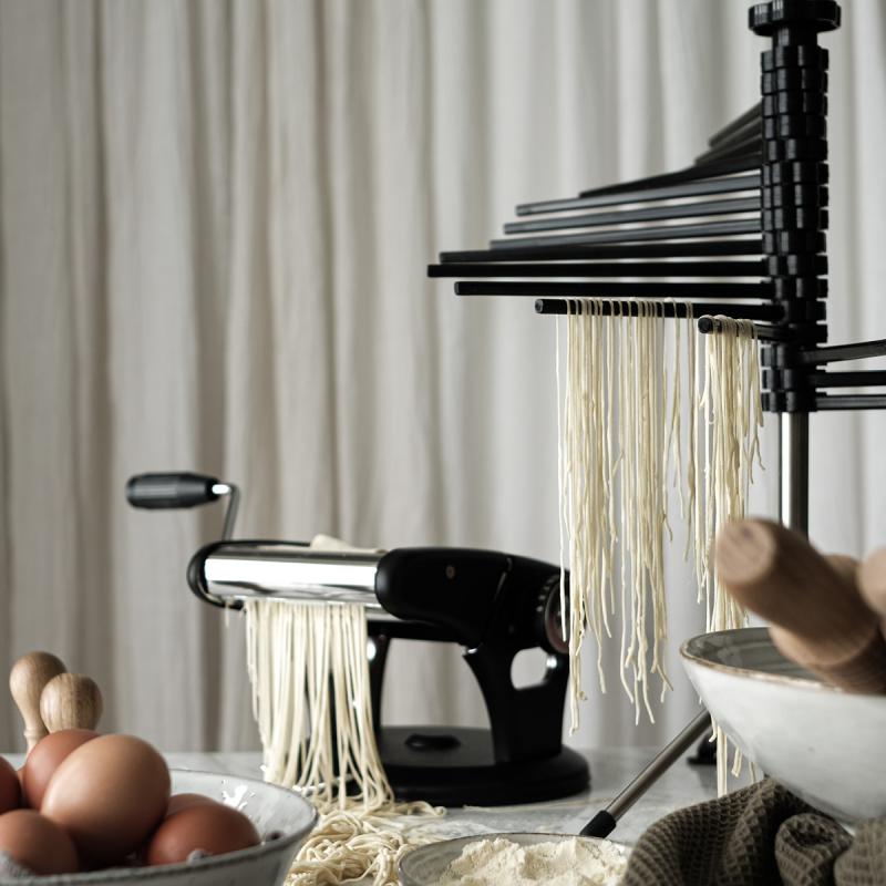 Modern House Pasta La Vista torkställning för pasta 25x53,5 cm blank/svart