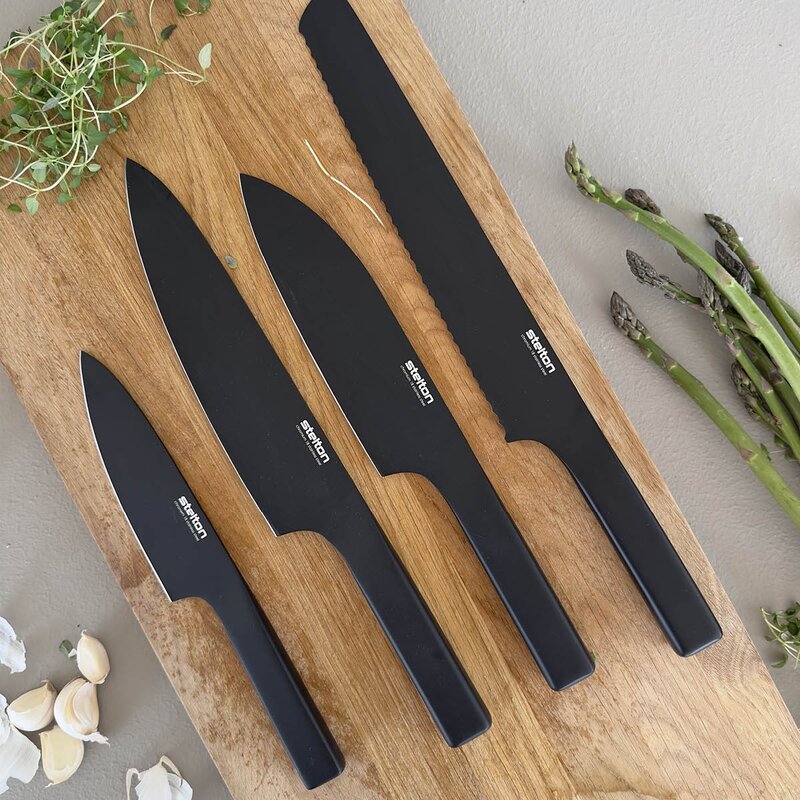 Stelton Pure Black knivset 4 delar svart