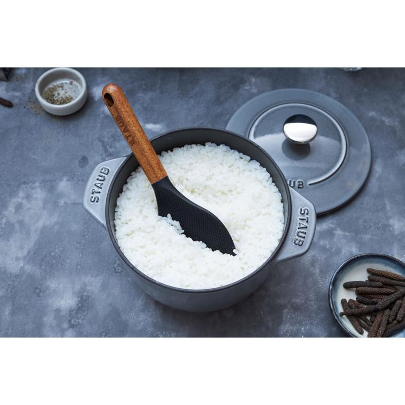 Staub Rissked i silikon 22 cm akaciaträ/svart