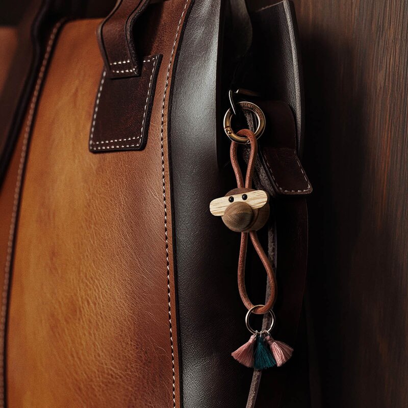 Kay Bojesen Denmark Apa nyckelring 5x3 cm guld/natur/teak/limba