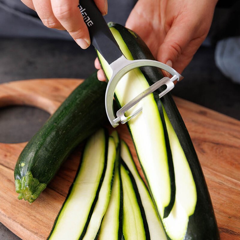 Microplane Professional Y-skalare rak svart