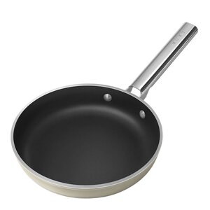 SMEG stekpanna 24 cm keramisk creme