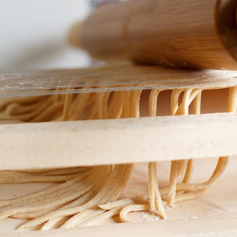 Eppicotispai Pastamaskin chitarra med kavel trä