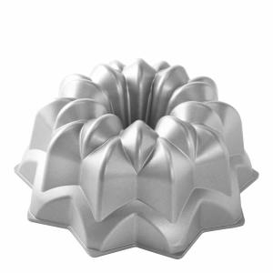 Nordic Ware Bakform Vintage Star Bundt®