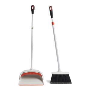 Oxo Sopset inkl. borste med teleskopstång Vit