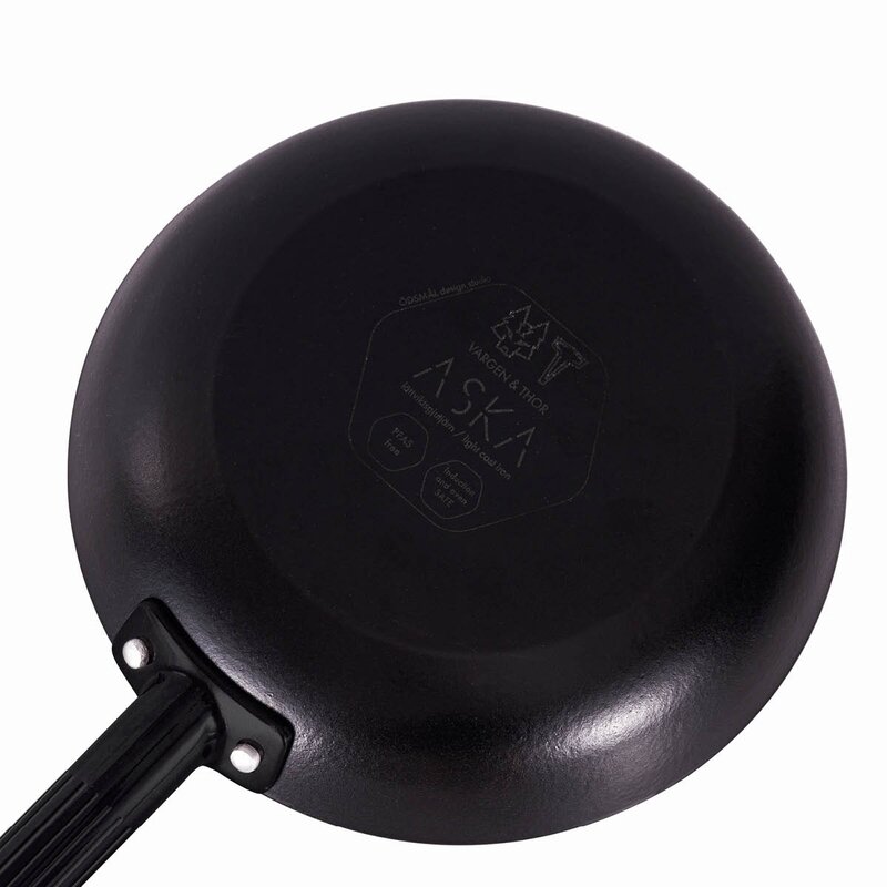 Vargen & Thor Aska gjutjärnspanna 24 cm svart