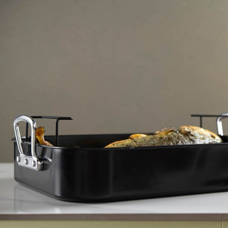 Modern House Kitchen Essentials ugnsform med handtag 40x32x12 cm stål/svart