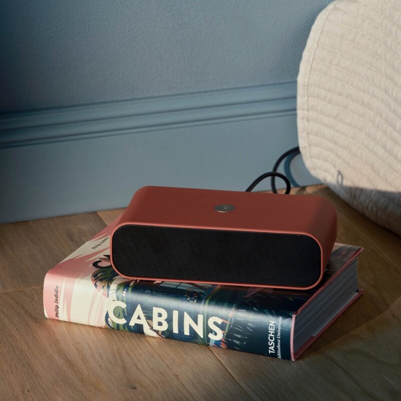 Kreafunk Wakie väckarklocka med Wake-up light och Qi 16x8x4,5 cm terrakotta
