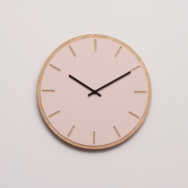 Hemverk Powder väggklocka 28 cm rosa med svart visare