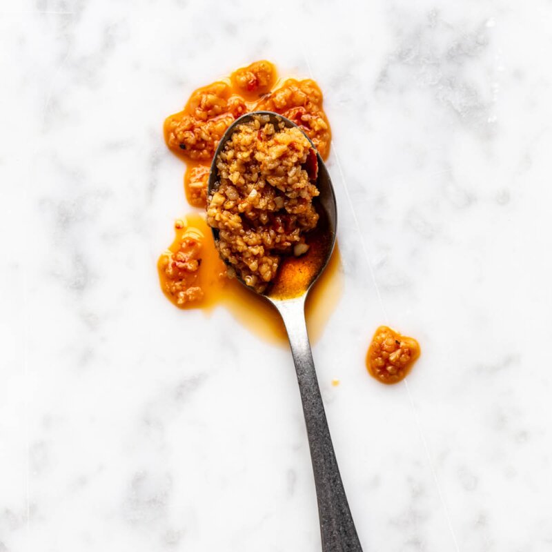 Nicolas Vahé Hackad vitlök i chiliolja 135 g