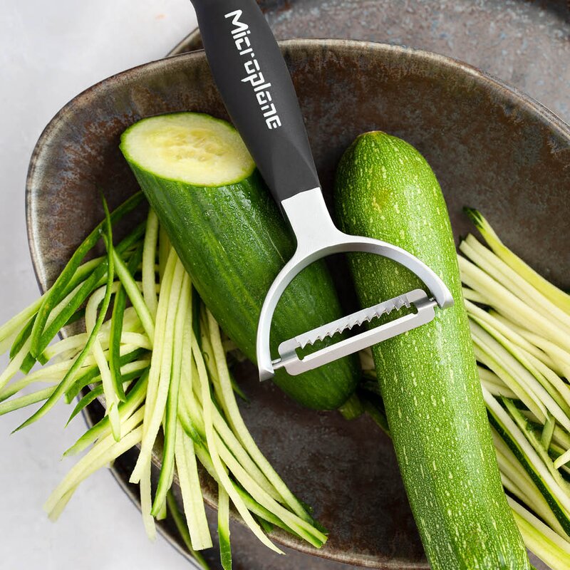 Microplane Professional Y-skalare julienne svart