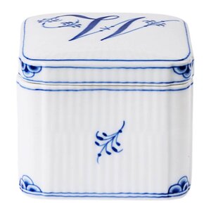 Royal Copenhagen Alphabet Collection fyrkantig bonbonjär W 13 cl