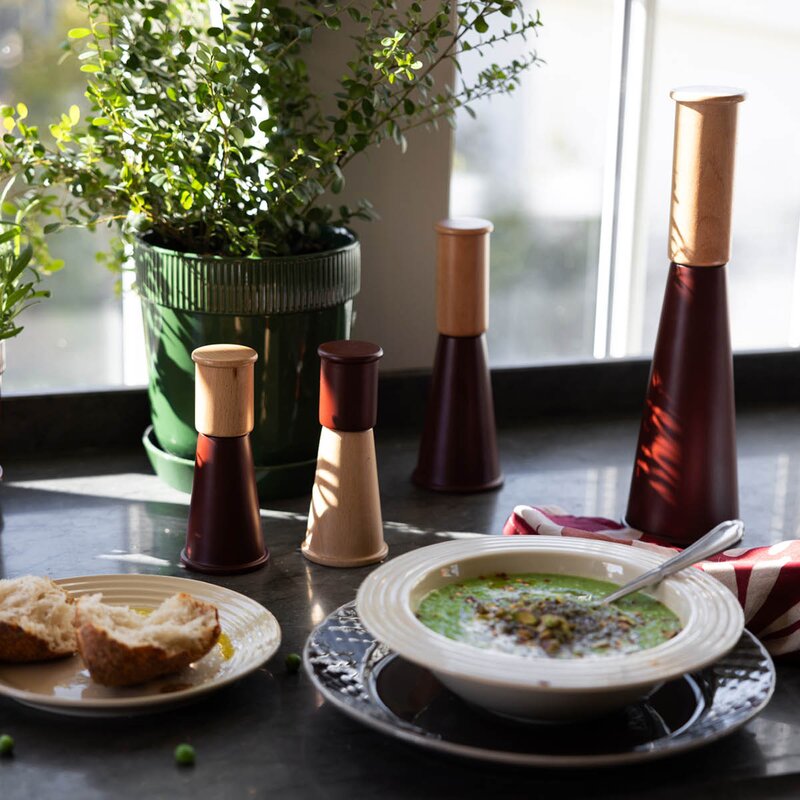 Sagaform Gurken salt- och pepparkvarn 15 cm 2-pack mörkröd/brun