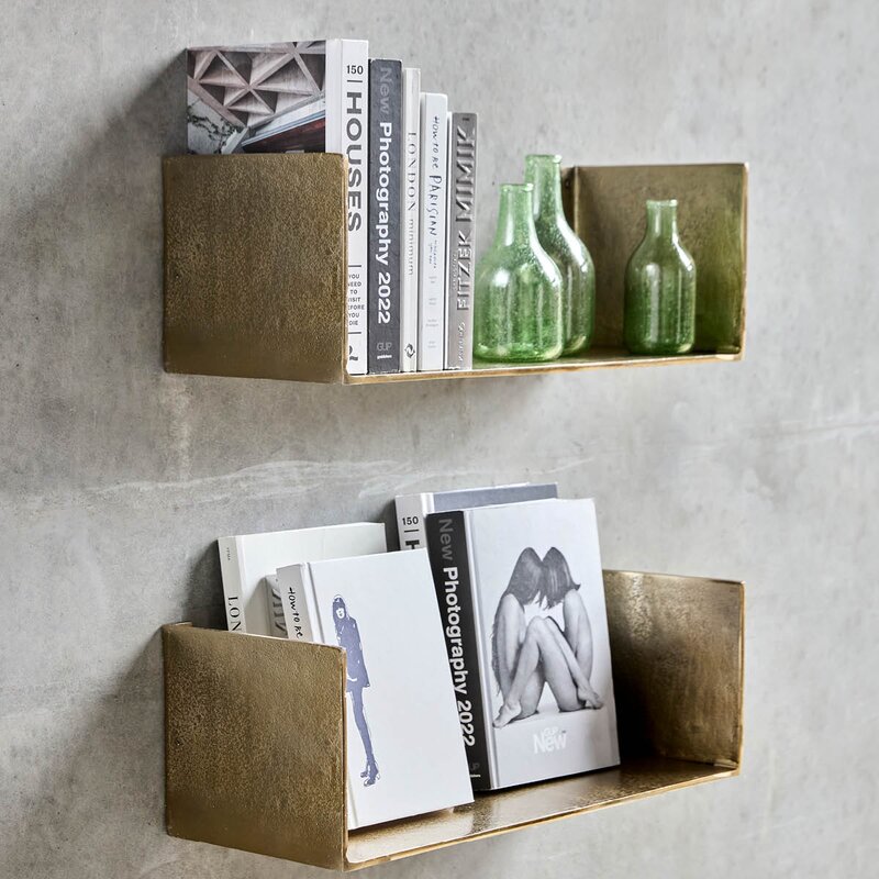 House Doctor Boxie vägghylla i aluminium 50x18 cm guldfinish