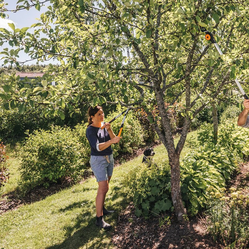 Fiskars PowerGear™ X röjningstång grentång sidoskär S LX92 62,5 cm orange/svart