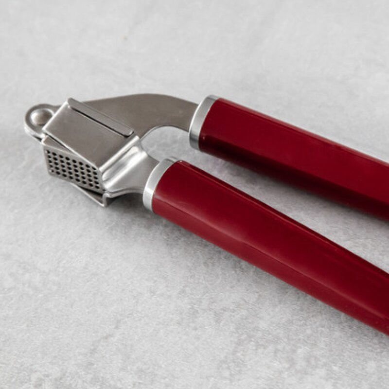 KitchenAid Core vitlökspress 19 cm empire red