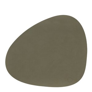 LIND DNA Nupo Curve Tablett 37x44 cm Militärgrön