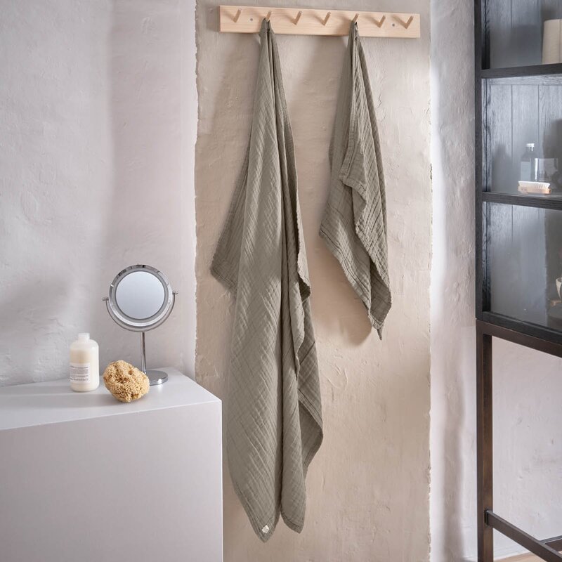 The Organic Company FINE set med badlakan och handduk clay