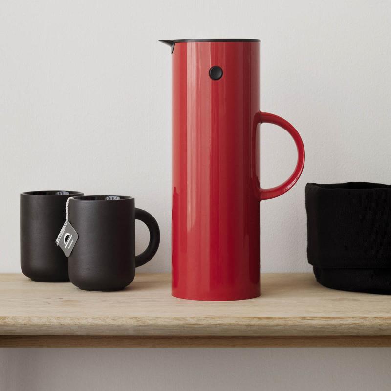 Stelton EM77 termoskanna 1L röd